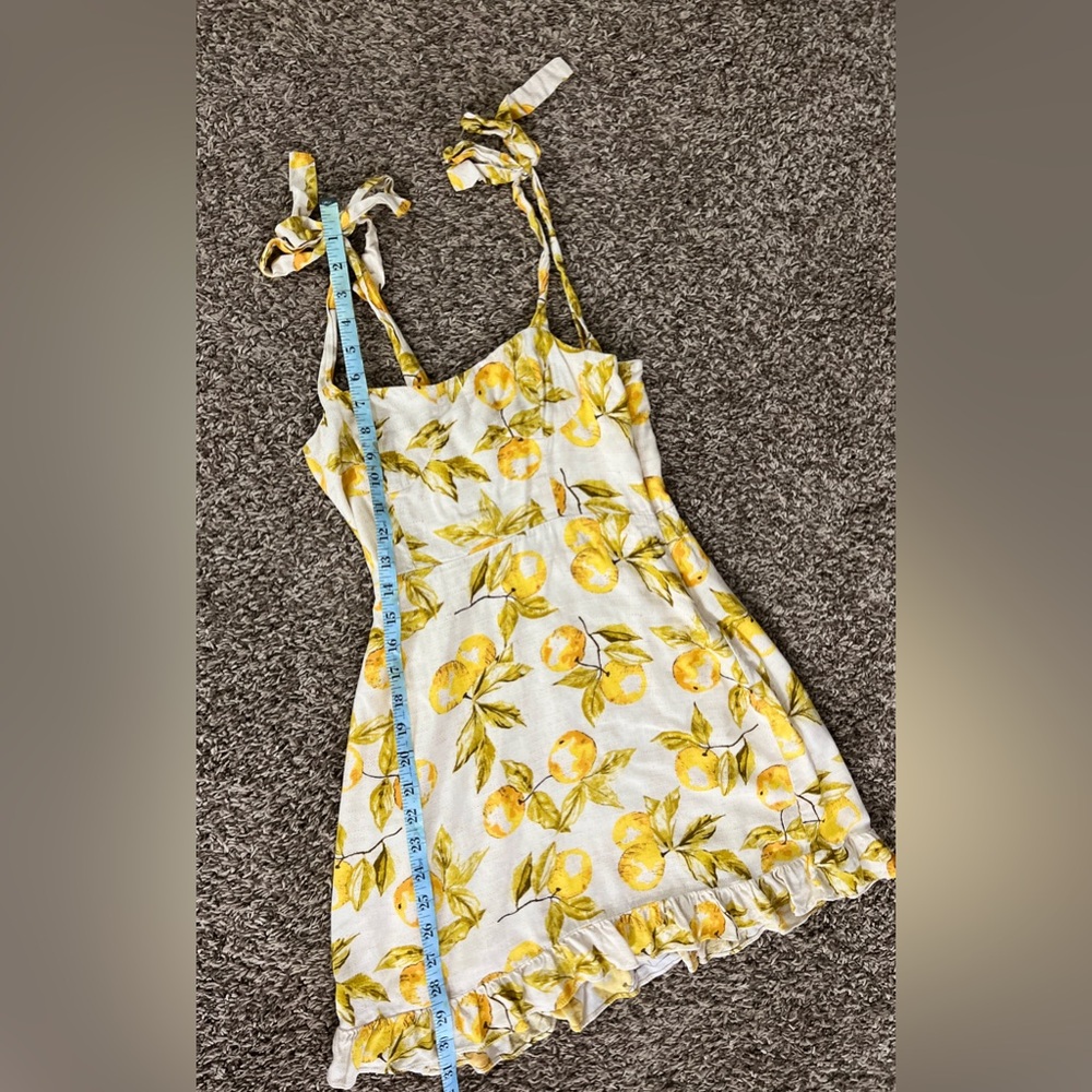 Urban Outfitters Short Linen sundress Size Small With Lemon print - Picture 8 of 11